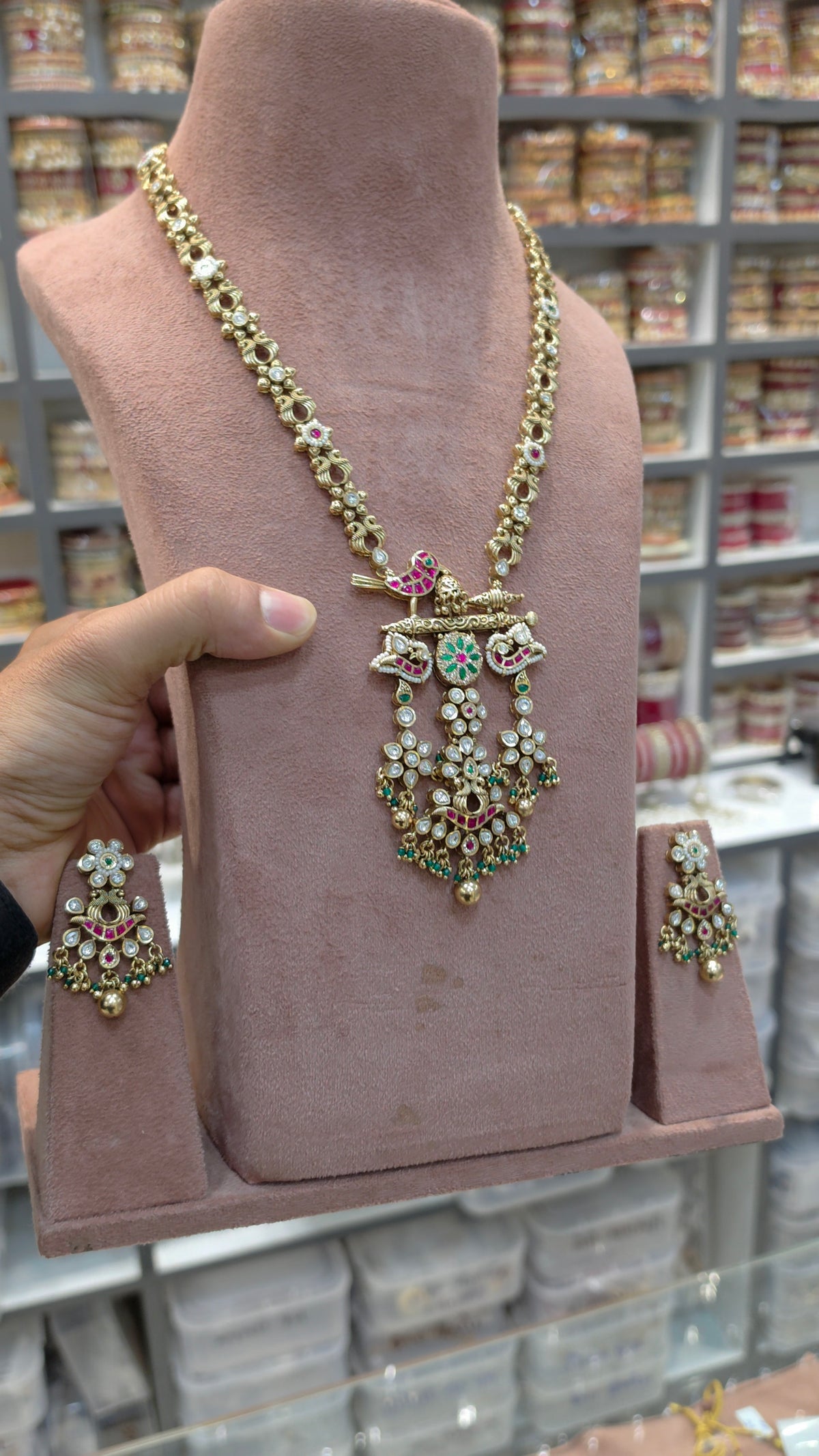 Necklace set