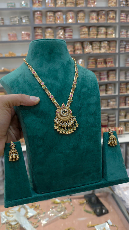 Necklace set