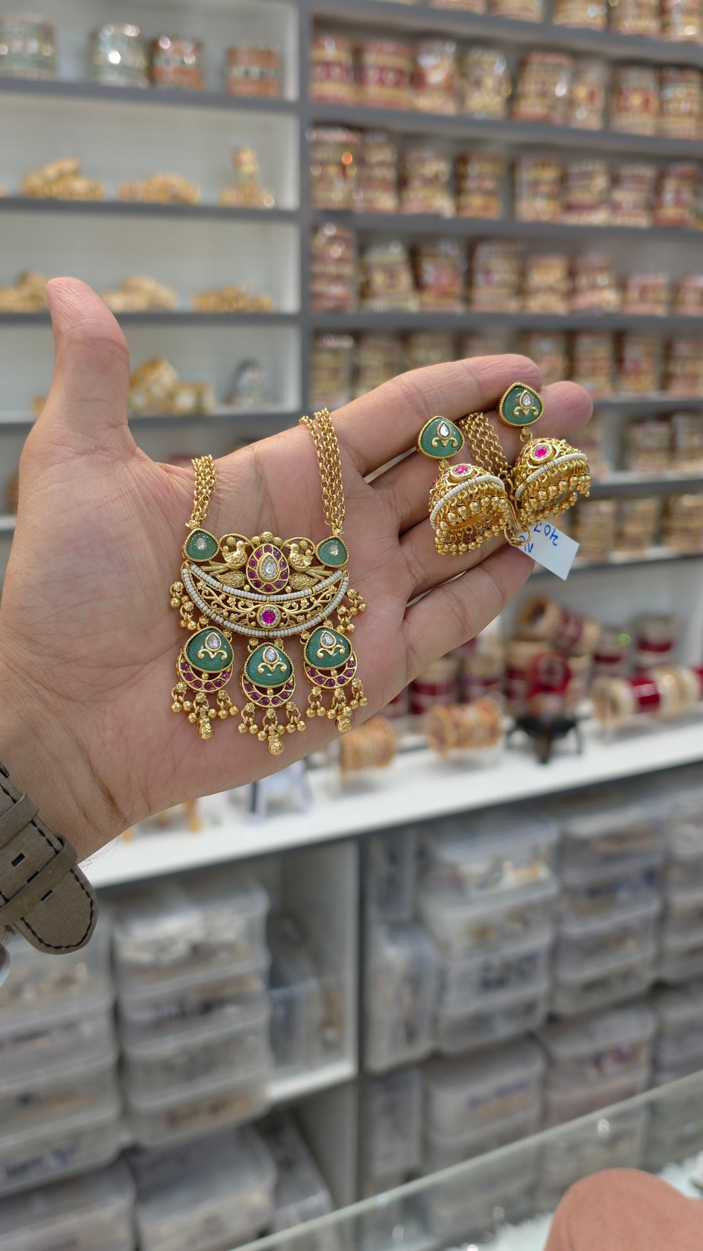 Necklace set