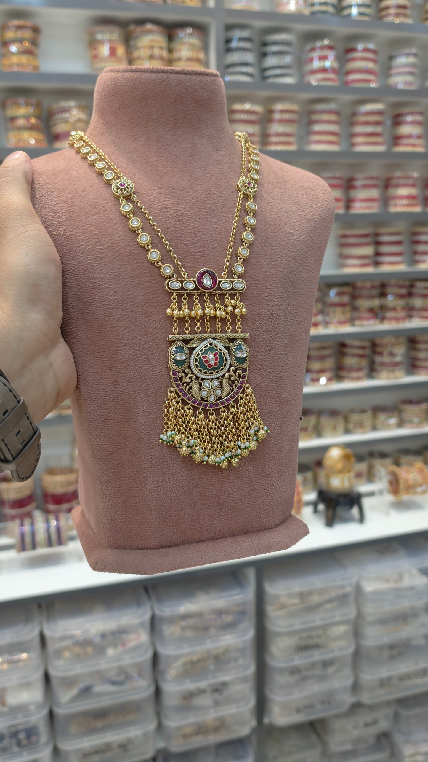 Necklace set with earing