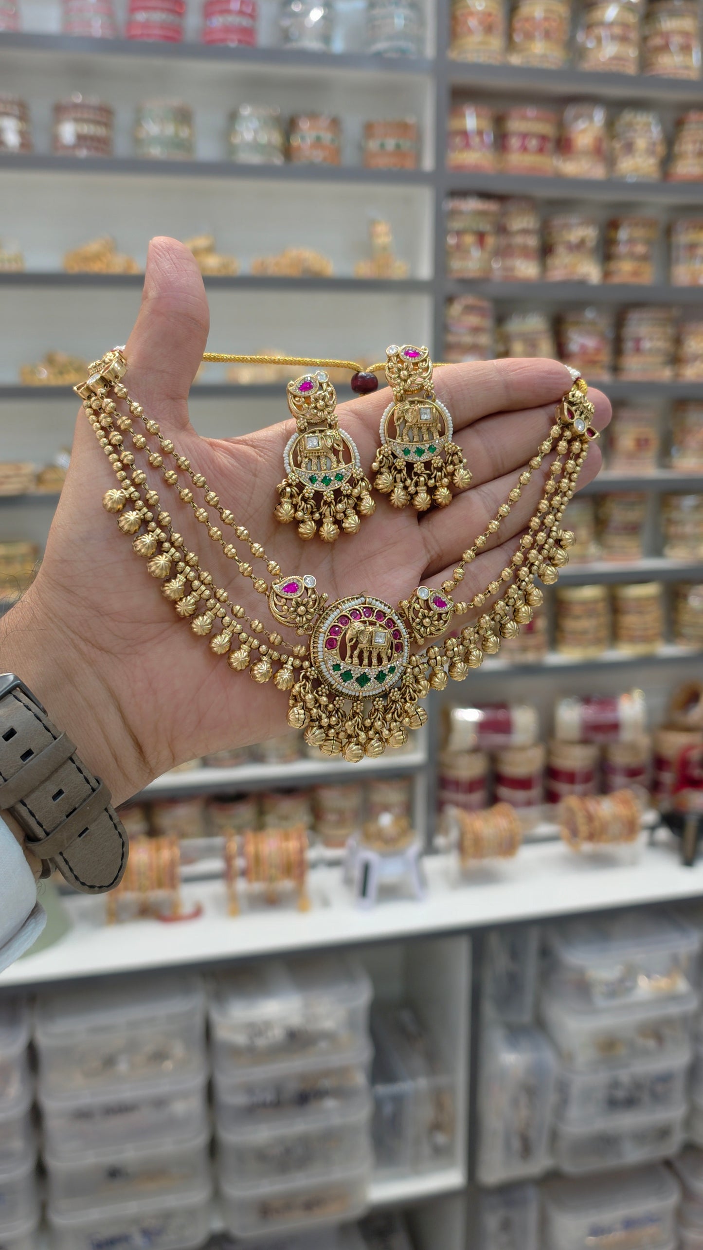 Necklace set
