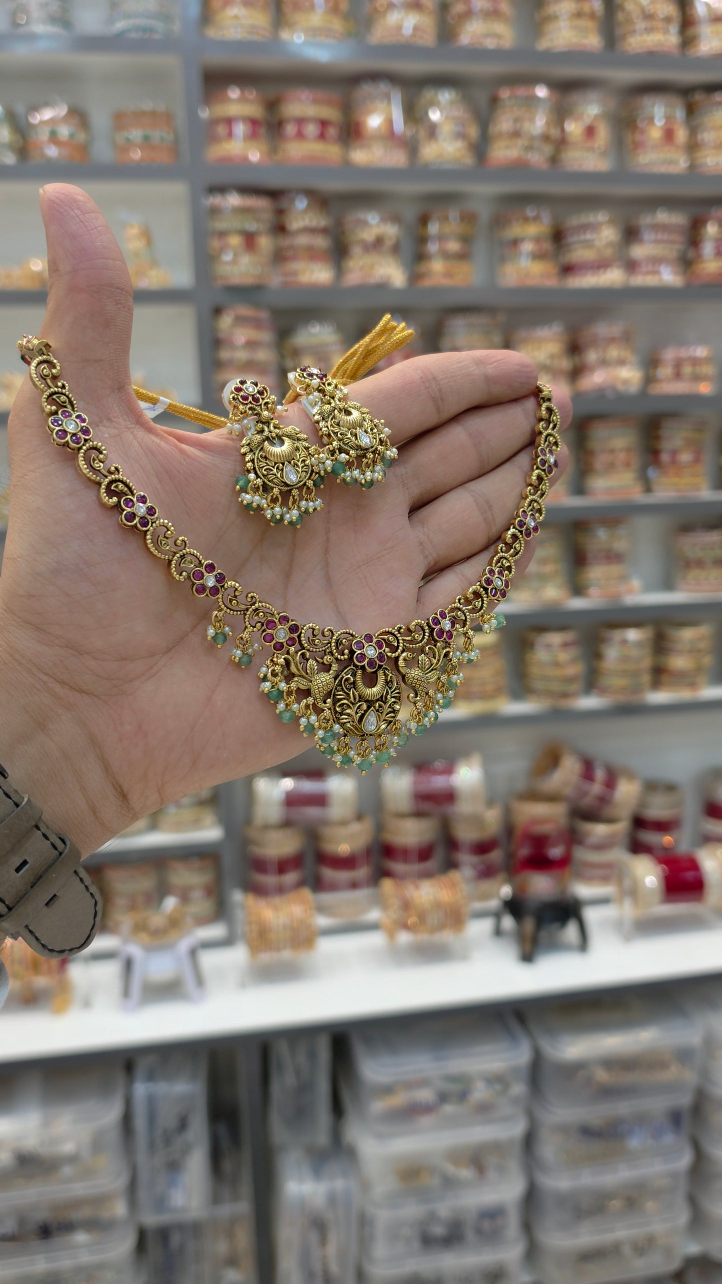Necklace set