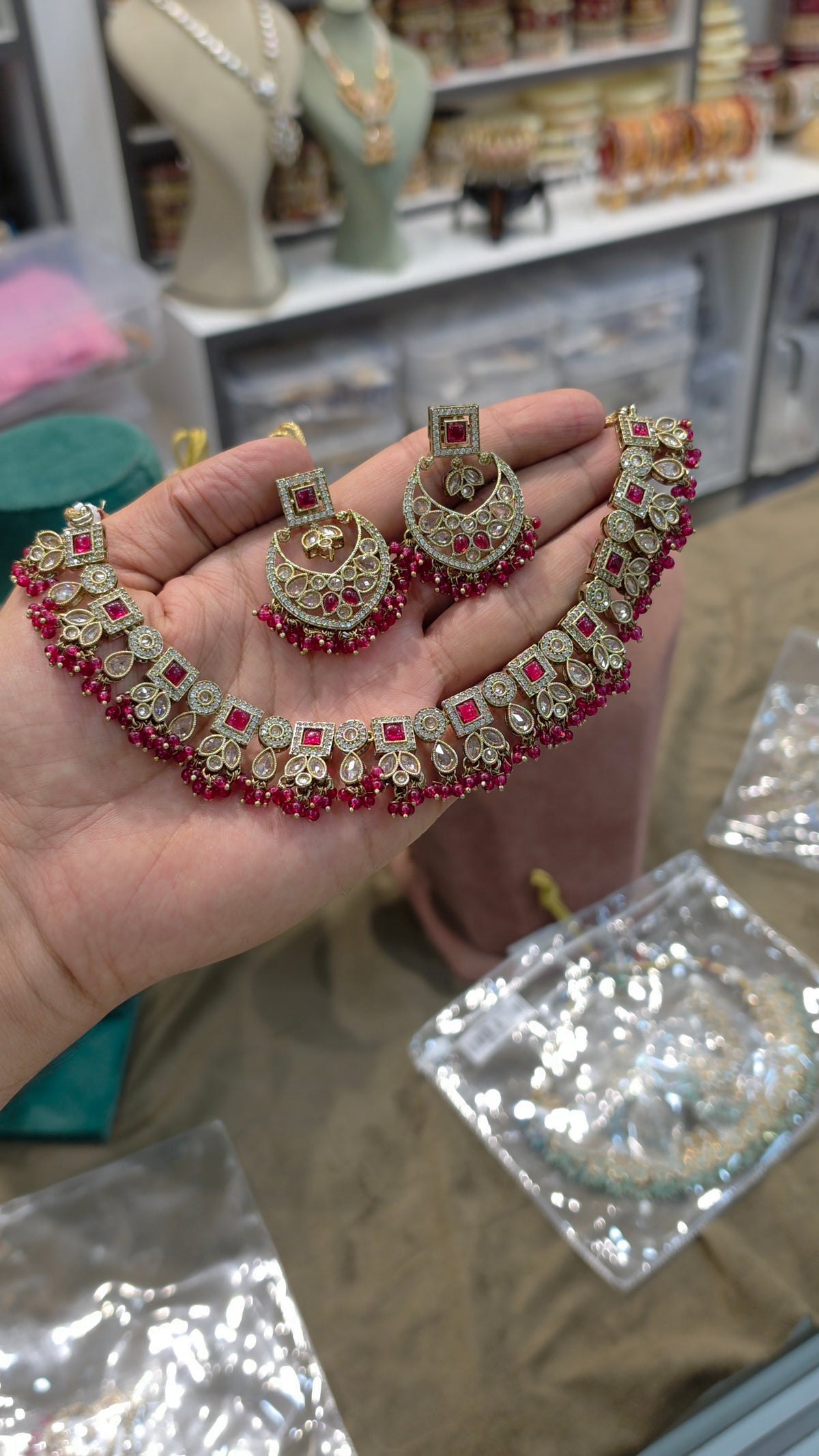 Necklace set Ad
