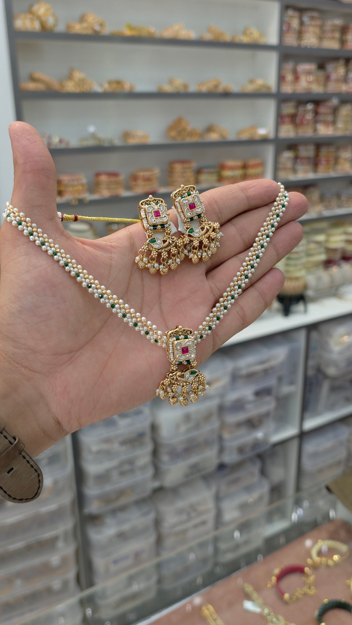 Necklace set