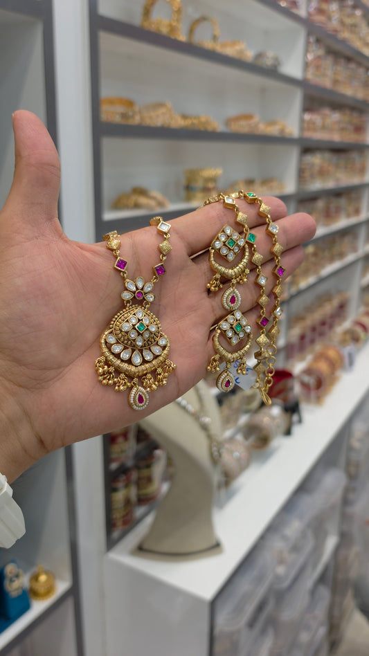 Necklace set