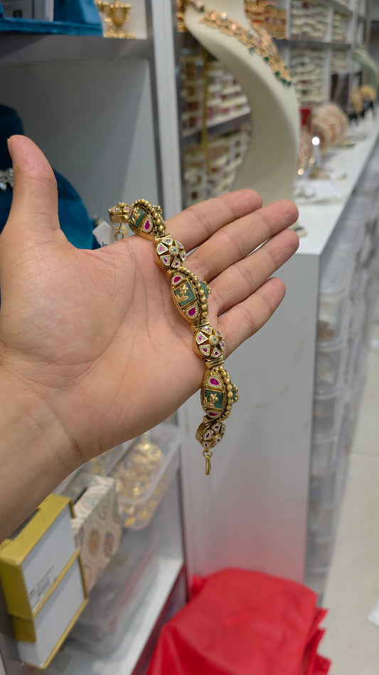 Bracelet