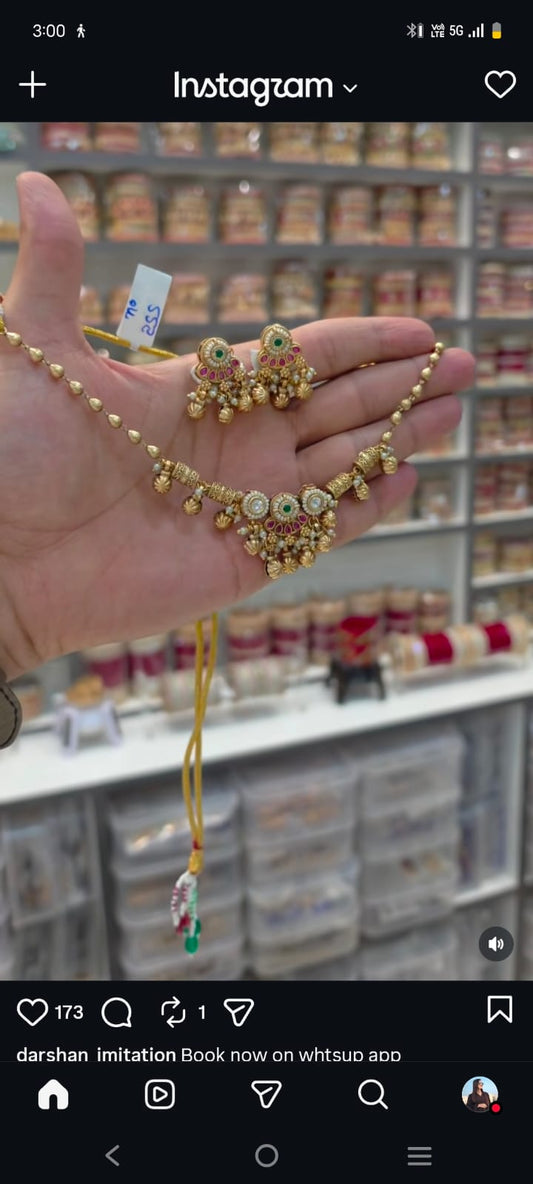 Necklace set