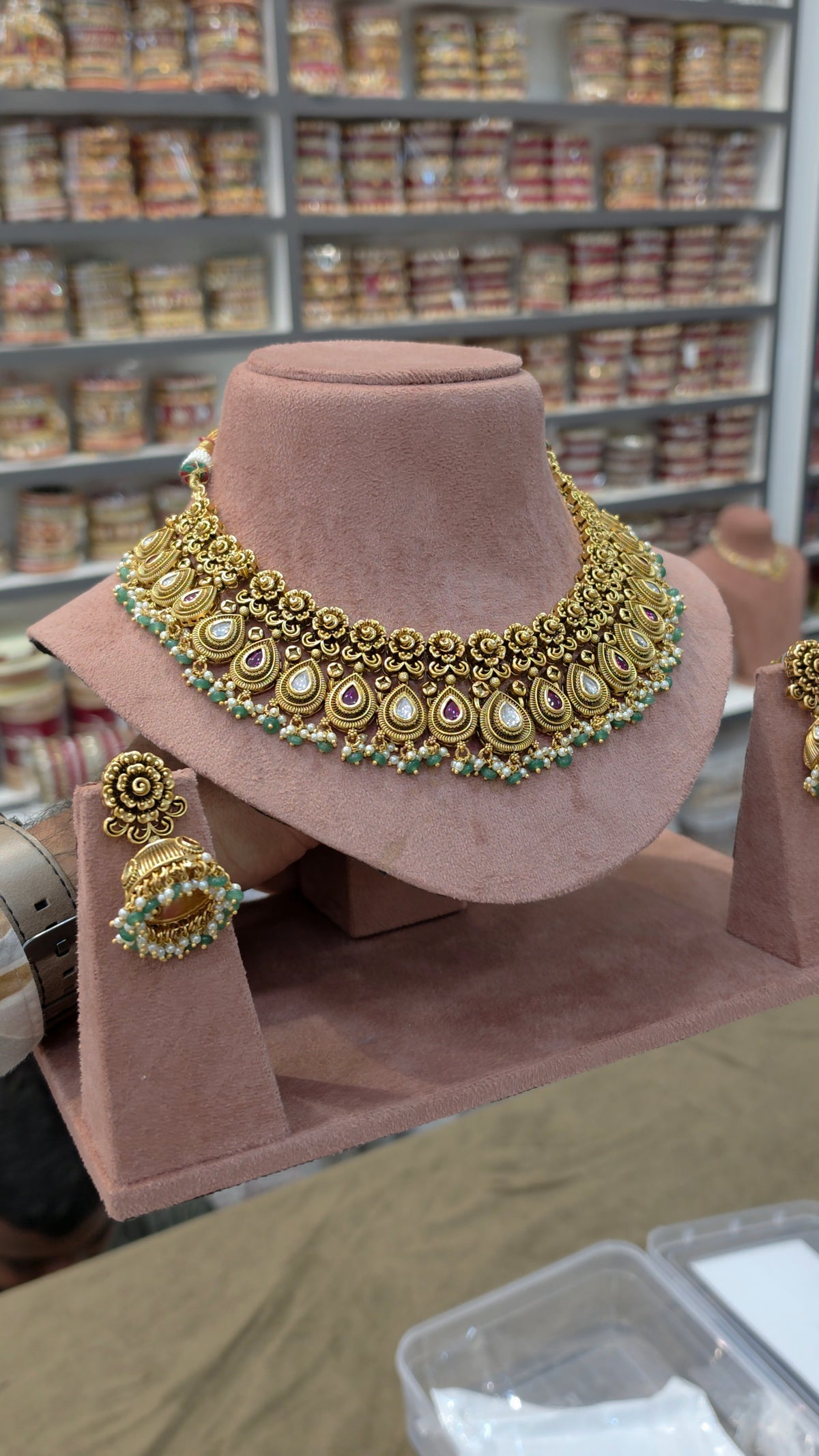 Necklace set
