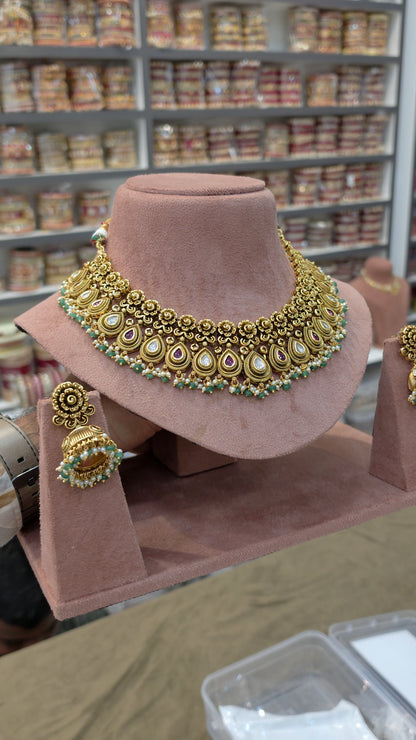 Necklace set