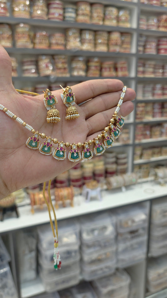 Necklace set